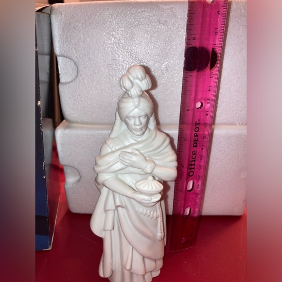 Avon Christmas Nativity Set - Picture 10 of 16